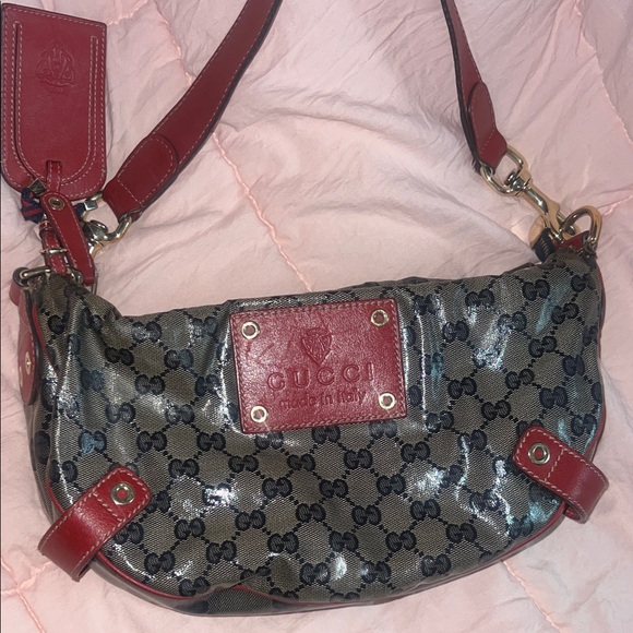 Gucci Red and Black Monogram Shoulder Bag - Picture 1 of 7